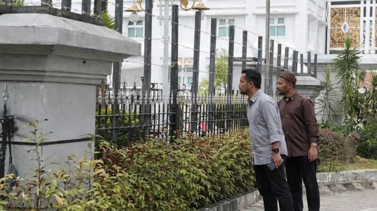 PusHAM Unmul Kritik Kawat Berduri di Kantor Gubernur