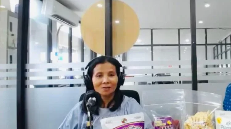 Bangkit dari Keterbatasan, Rintis Usaha Raka Keripik hingga Tembus Pasar