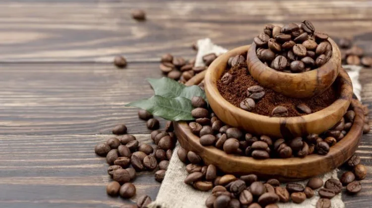 Biar Nggak Salah Seduh, Ini Cara Membedakan Biji Kopi Fresh dan Tidak