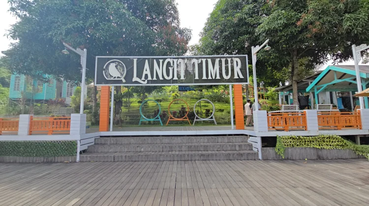 Langit Timur Tawarkan Wisata Senja di Eks Tambang