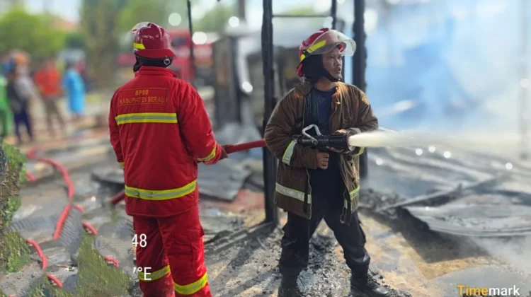 Kebakaran Hanguskan 6 Rumah di Berau, Kerugian Capai Ratusan Juta