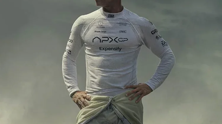 Sinopsis Film Sony Hayes: Pembalap Tua yang Bikin Tim F1 Terpuruk Jadi Juara