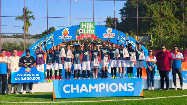 Ratusan Siswi Ikuti Turnamen Sepak Bola Putri di Samarinda
