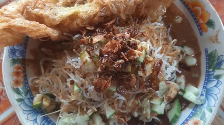 Resep Ketoprak Rumahan Viral: Bumbu Kacang Medok, Gurih, dan Bikin Nagih!