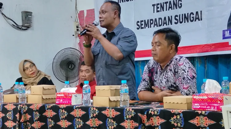 Rembuk Warga Warnai Sosialisasi Raperda Sempadan Sungai di Perum Borneo SKM