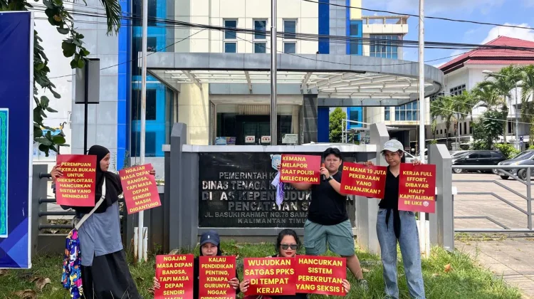 Perempuan Mahardhika Samarinda Tuntut Kerja Layak bagi Perempuan