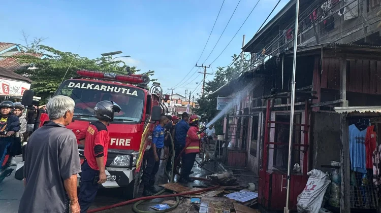 Kebakaran Rumah Kontrakan di Tanjung Redeb Diduga Korsleting Listrik