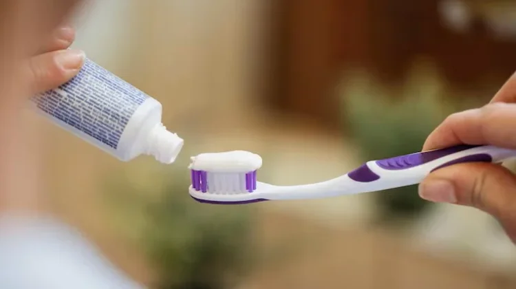 Produk Pemutih Gigi Aman Dipakai Sesuai Kebutuhan