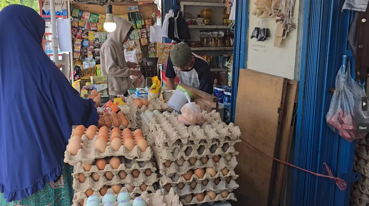 Harga Telur Turun, Beras Naik di Pasar Bengkuring Samarinda