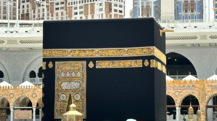 Sejarah Ka'bah sebagai Rumah Ibadah Pertama Umat Islam