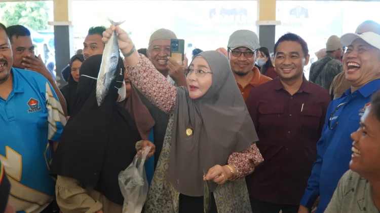 Antusias Warga Tinggi, Pasar Ikan Murah Berau Dipadati Pengunjung