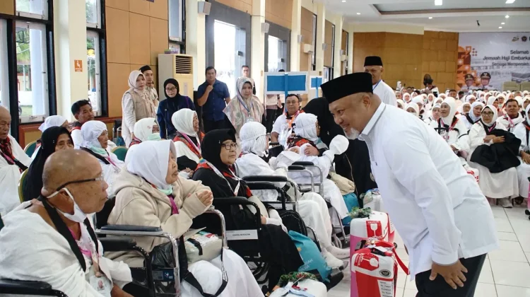 Wabup Gamalis Ingatkan Jemaah Haji Berau Jaga Kebersamaan dan Kesehatan