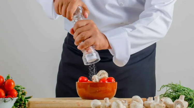 Bahaya Sebenarnya Bukan Micin, tapi Pola Makan Berlebihan