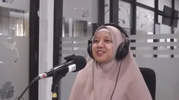 Kisah Inspiratif Roshi Wanti, Menjahit Harapan Ditengah Keterbatasan