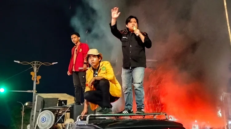 Demo di Simpang Lembuswana, Aliansi Rakyat Kaltim Desak Hak Angket DPRD