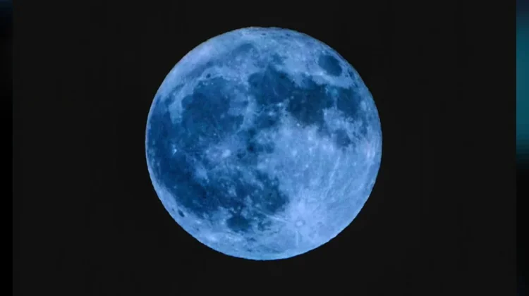 Pesona Blue Moon di Akhir Mei yang Menarik Perhatian Dunia