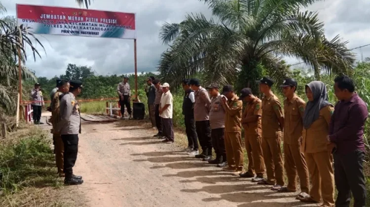 Jembatan Penghubung Desa Panca Jaya Resmi Difungsikan