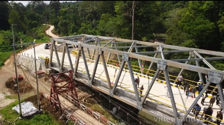 Resmikan Jembatan Sei Kasungai, Bupati Paser Janjikan Pembangunan Dua Jembatan