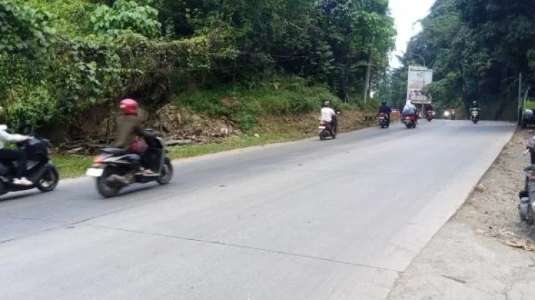 Halo RRI : Pelebaran Jalan Gunung Manggah Samarinda Ditunda