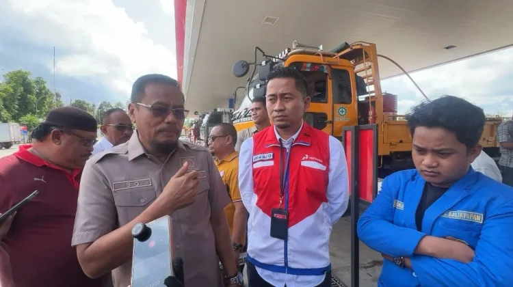 Antrean Solar Mengular, DPRD Balikpapan Sidak SPBU KM 13