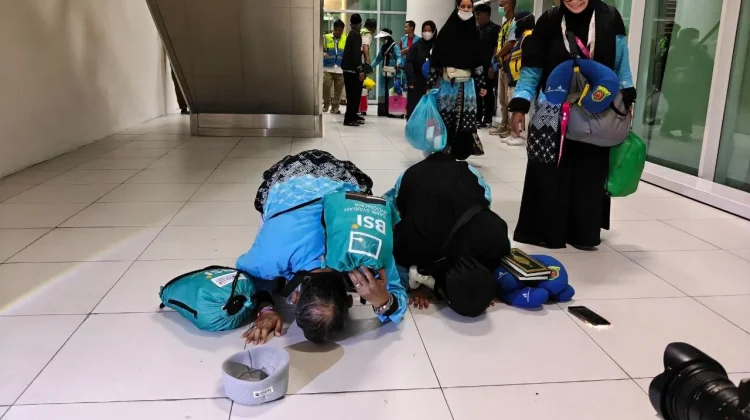 Tiba di Balikpapan, 360 Jemaah Haji Kloter 1 Disambut Fasilitas Khusus