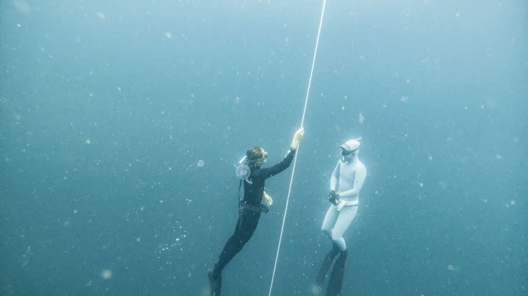 Mengantisipasi Bahaya Kehilangan Kesadaran di dalam Air saat Freediving