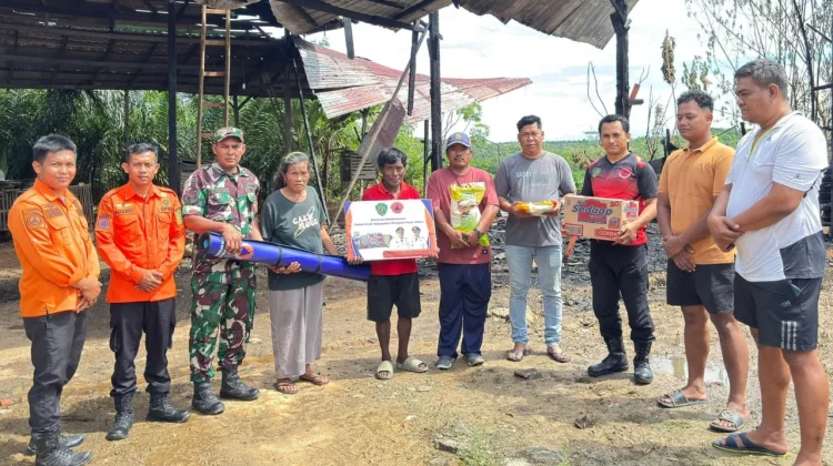 BPBD PPU Salurkan Bantuan Logistik untuk Korban Kebakaran di Desa Giripurwa