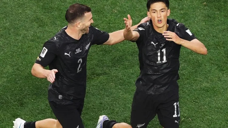 Selandia Baru Kejutkan Iran, Duel Empat Gol Warnai Grup G