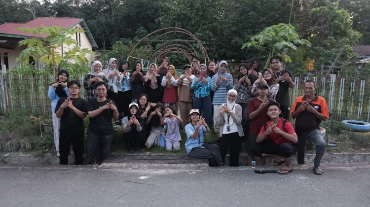 Konsisten Tiga Tahun, HIMAKSI Unmul Dorong Desa Bunga Putih Melek Digital