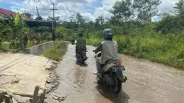 Halo RRI : PUPR Respons Keluhan Jalan Rusak di Kecamatan Loa Janan Ilir