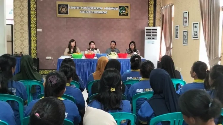 Warga Binaan Lapas Perempuan Tenggarong  Dibekali Keterampilan Eco Enzym