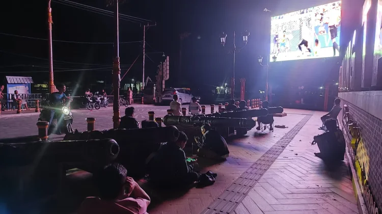 Pemkab Berau Manfaatkan Videotron untuk Hiburan Masyarakat, Nobar Piala Dunia