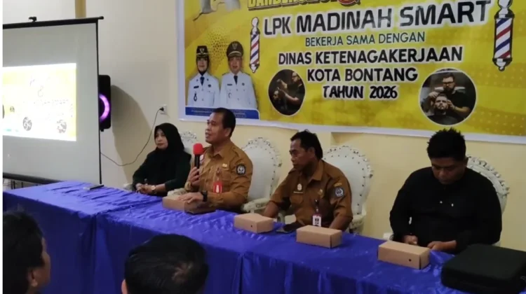 Disnaker Bontang Ingatkan Calon Barber Bangun Branding agar Mampu Bersaing