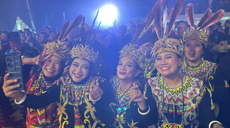 Gubernur Kaltim Apresiasi Polri, GuyonWaton Goyang Puncak Bhayangkara