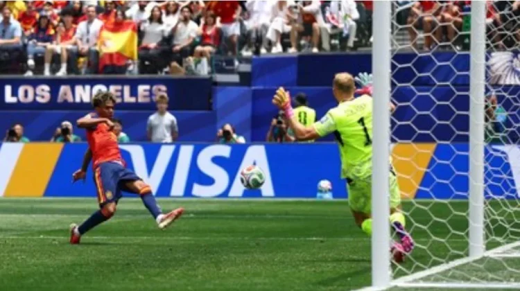 Duet Muda Spanyol Curbarsi-Yamal Pecahkan Rekor 68 Tahun Piala Dunia
