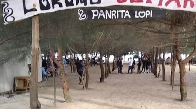 Pantai Panrita Lopi Jadi Destinasi Favorit Liburan Keluarga Sekolah