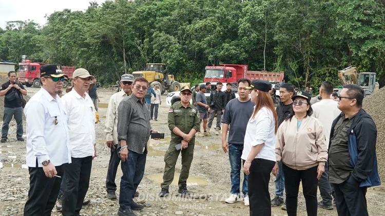 Pemkab Mahulu Tinjau Jalan Kaltim-Kaltara, Perkuat Konektivitas Perbatasan
