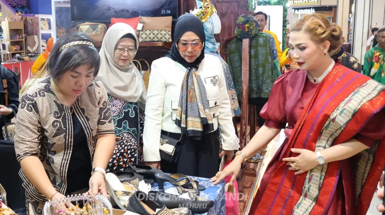 Dekranasda Mahulu Pamerkan Produk Unggulan di HUT ke-46 Dekranas