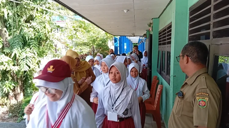 MPLS SMPN 22 Samarinda Perkuat Karakter Siswa Melalui Program Adiwiyata