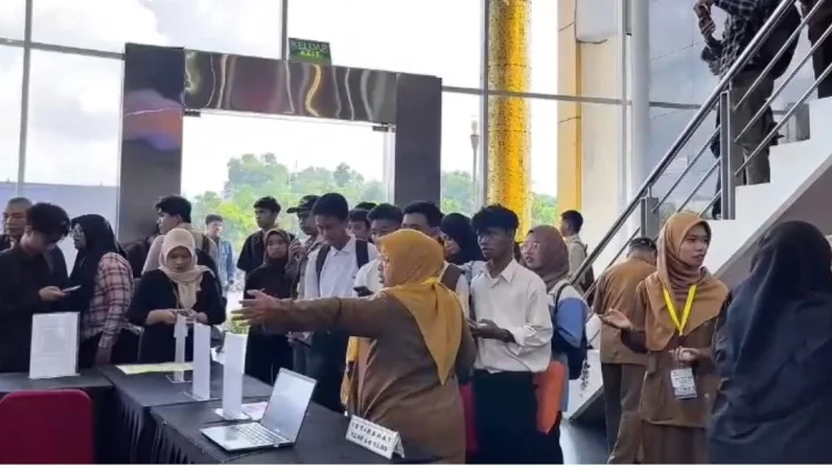 Hari Pertama 2.086 Pencari Kerja Padati JMF Pemkot Balikpapan