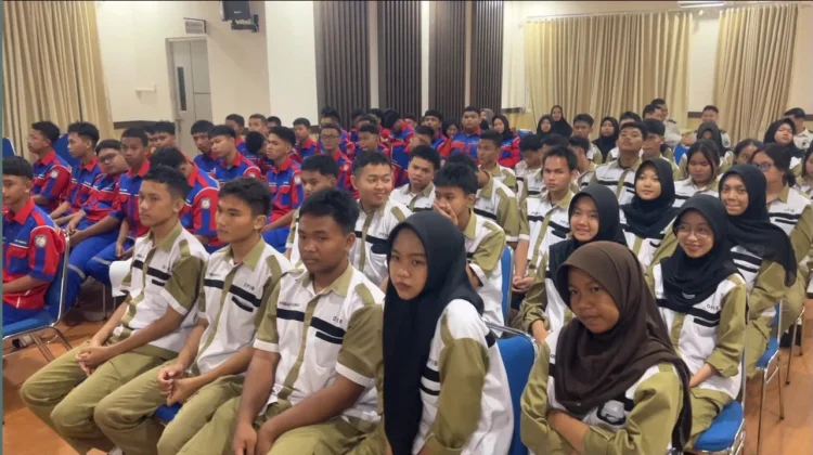 Sambut Hari Anak, Bapas Balikpapan Gelar Edukasi Hukum ke Ratusan Pelajar SMKN 1