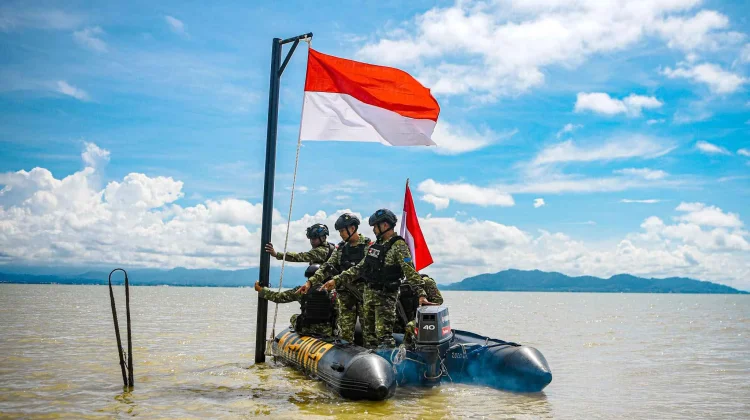 Patroli Marinir Perkuat Pengamanan Perbatasan Indonesia Malaysia di Sebatik