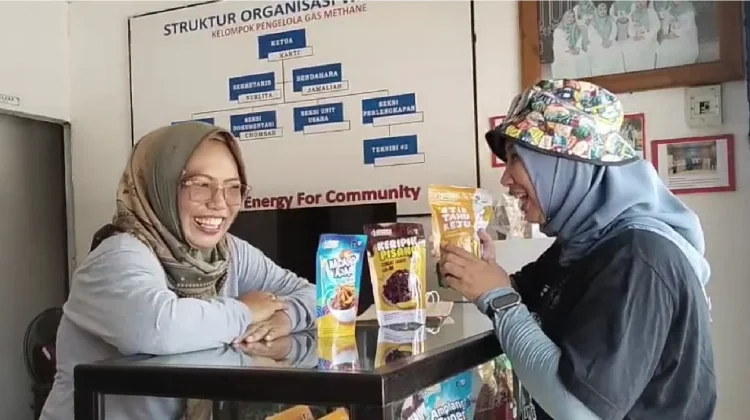 Dari Gunungan Sampah, Perempuan Manggar Menyalakan Harapan dengan Gas Metana