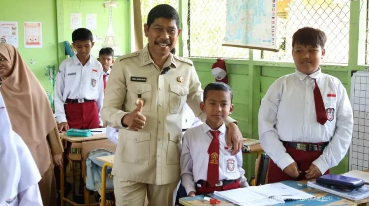 Wabup PPU Ajak Semua Pihak Cegah Banjir di Lingkungan Sekolah