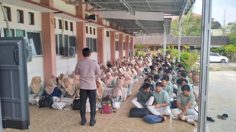 Polsek Penajam Siapkan Generasi Muda Hadapi Rekrutmen Polri 2027