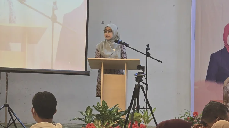 Hoaks Menyebar 6 Kali Lebih Cepat, Humas Kaltim Diminta Perkuat Literasi Digital