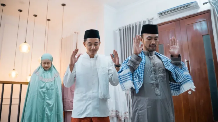 Salat Jadi Bekal Utama Keselamatan di Dunia dan Akhirat