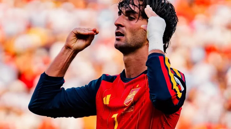 Ferran Torres Buka Peluang Tinggalkan Barcelona, PSG Siap Bergerak