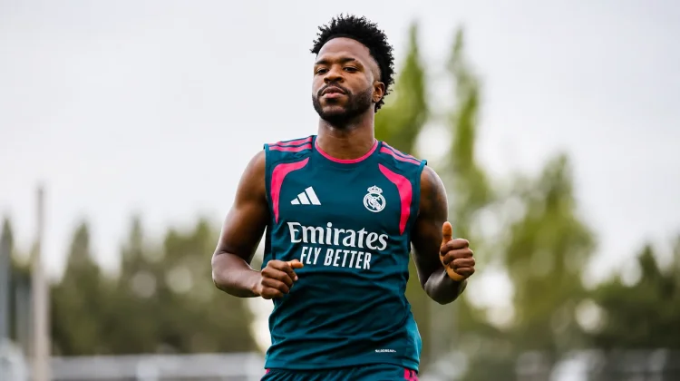 Vinicius Belum Pasti Bertahan, Real Madrid Mulai Luluh Hadapi Tekanan Arsenal