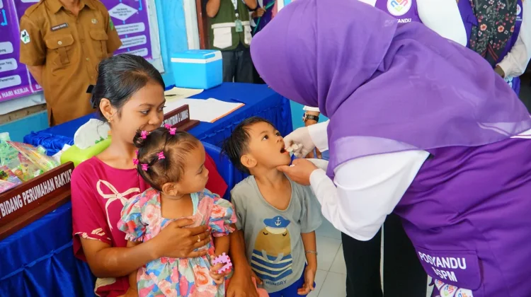 Sri Aslinda Gamalis Pimpin Monev Posyandu 6 SPM di Kampung Sukan tengah